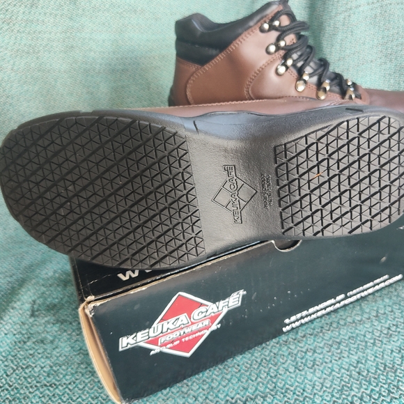 Vintage Kueka Women's Brown Slip Resistant Boots - Picture 3 of 5